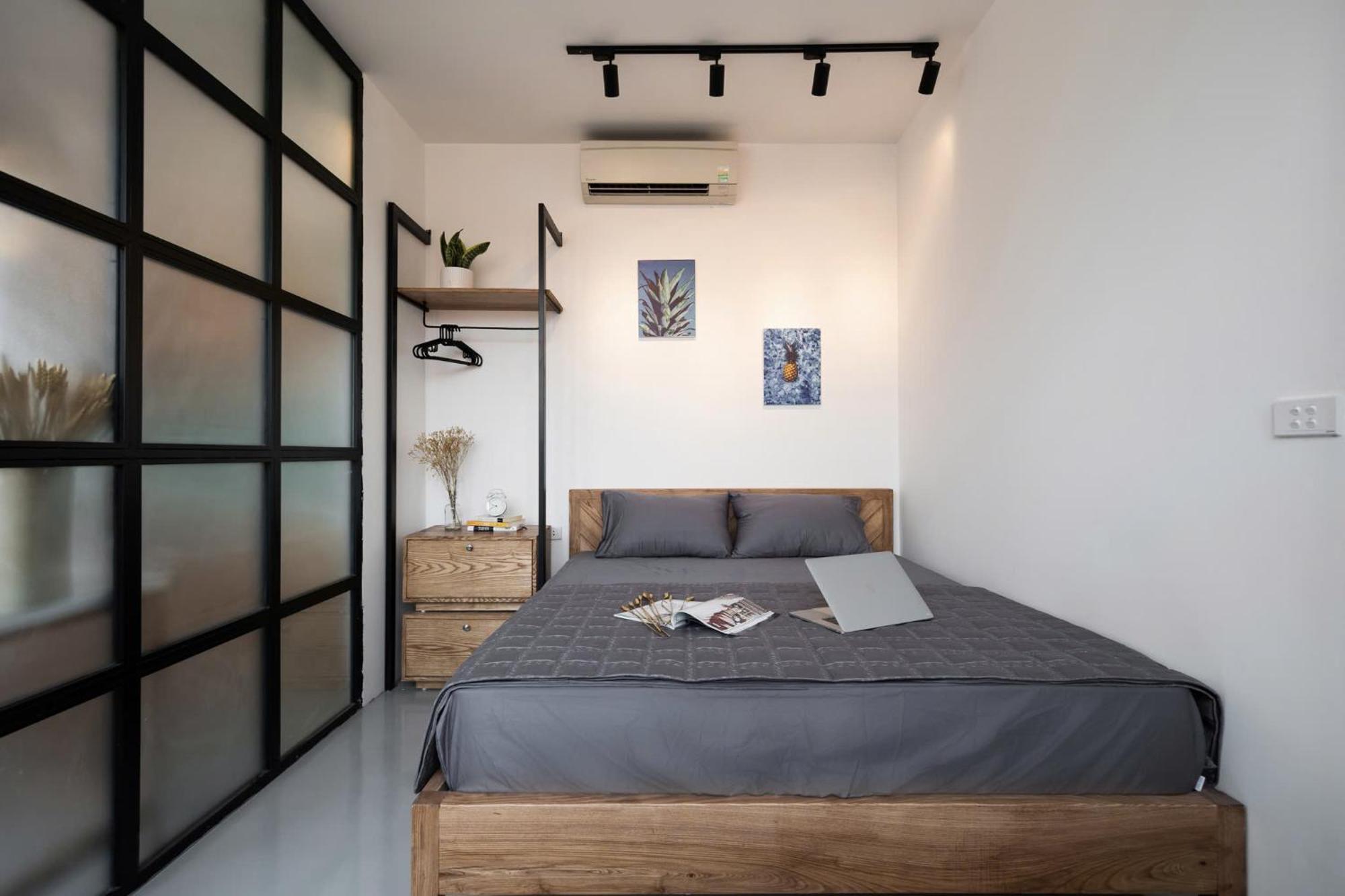 Wood House In Center-jacuzzi In City-free Parking Căn hộ